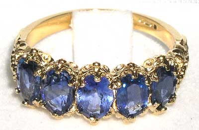 18ct Gold Vibrant Ceylon Sapphire Ring