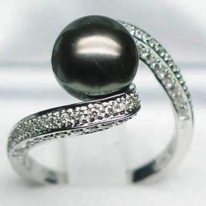 18ct White Gold Tahitian Pearl & Diamond Swirl Ring