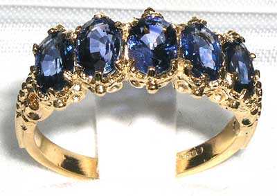 18ct Gold Vibrant Ceylon Sapphire Ring 18ct Gold Vibrant Ceylon Sapphire Ring